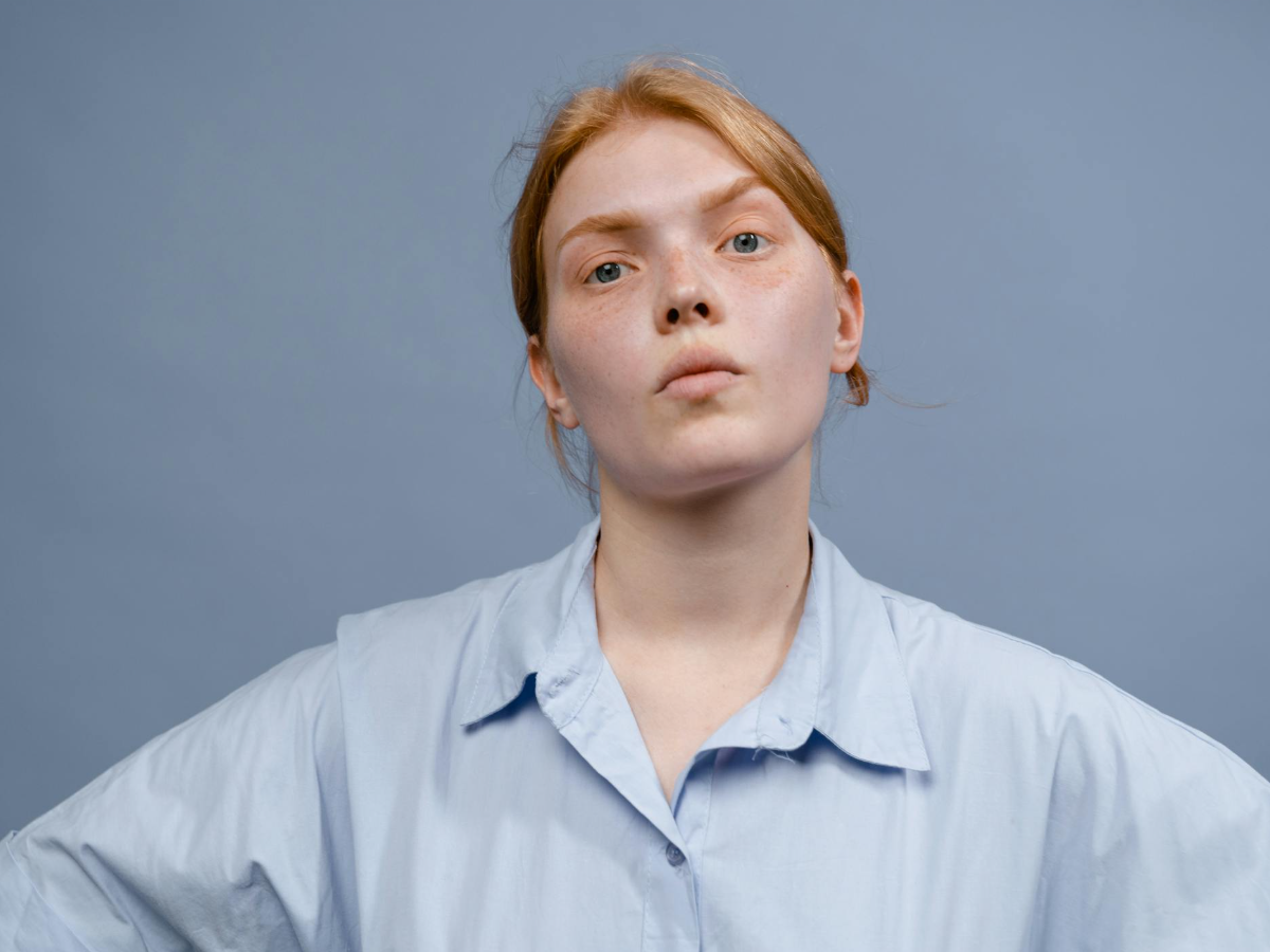 Decoding Narcissism: Understanding the Body Language of Narcissists