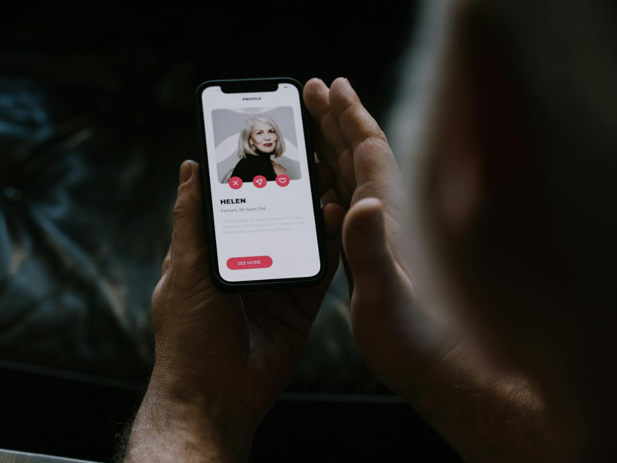 Online Dating Scams: What to Look Out For