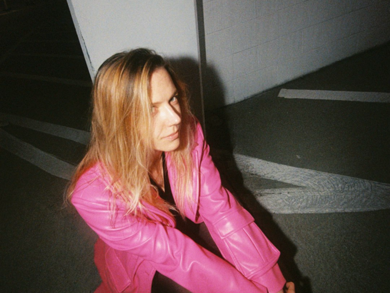 How to Identify a Narcissist Early: 12 Warning Signs