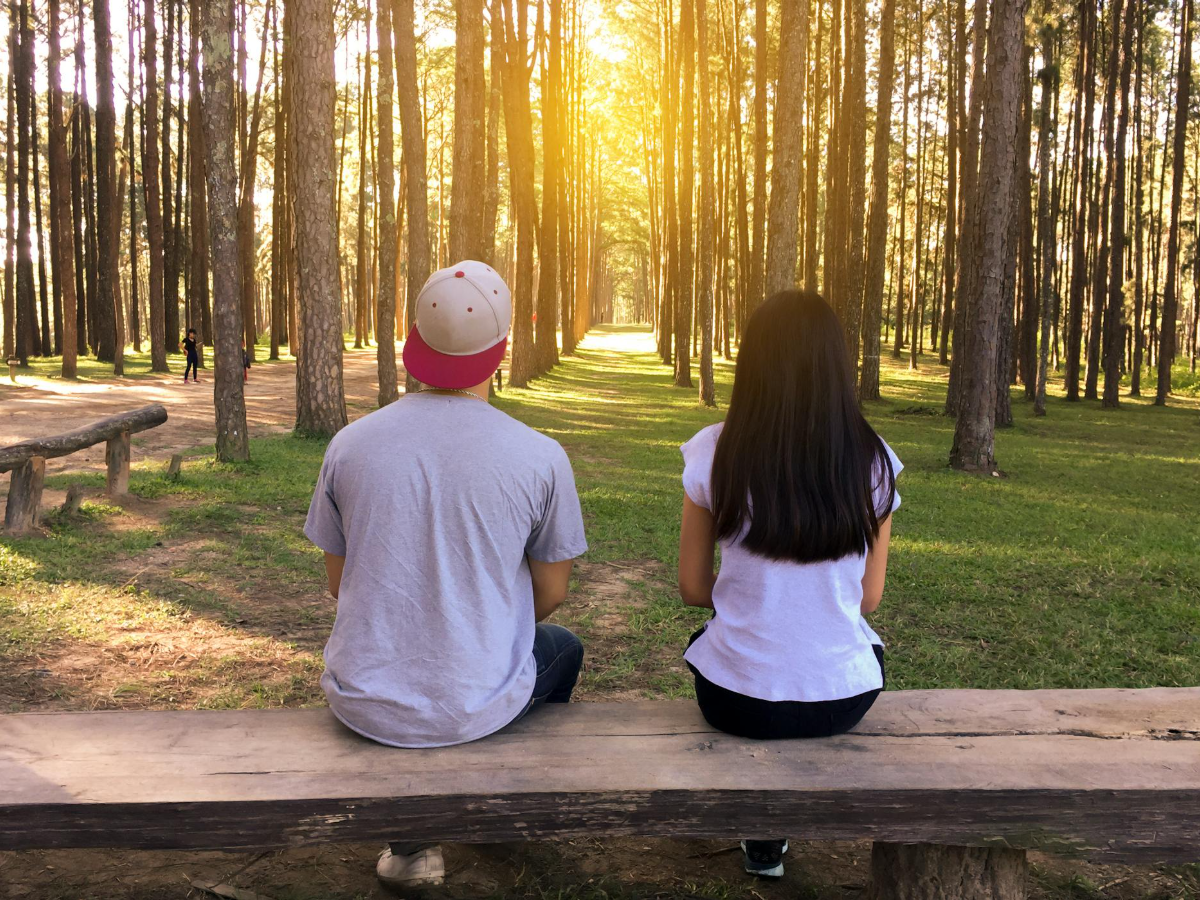 Covert Narcissist Husband: 7 Warning Signs You’re Married to One